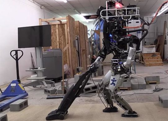 robot atlas menage