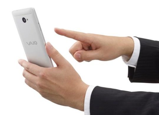 VAIO_Phone_Biz_Silver_hand.0