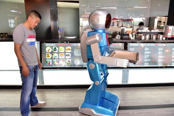 robot serveur chine