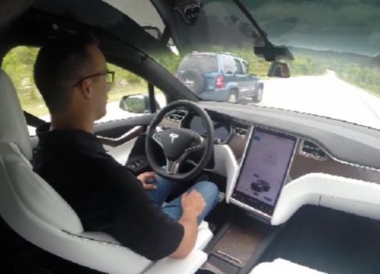 Tesla+autopilot