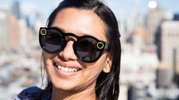 snapchat-spectacles-femme