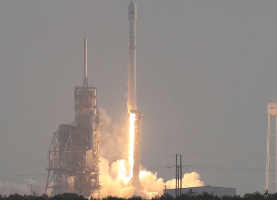 SpaceX-lance-son-premier-cargo-secret-defense-americain