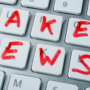 Twitter signalera désormais les fake-news au marqueur orange