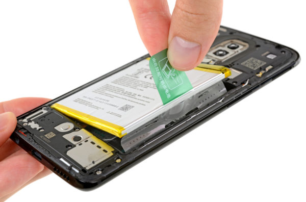 OnePlus 6 Batterie Demontage