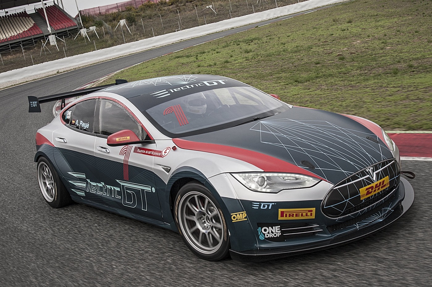Tesla Course Electric GT sort sa première Tesla Model S de course - KultureGeek