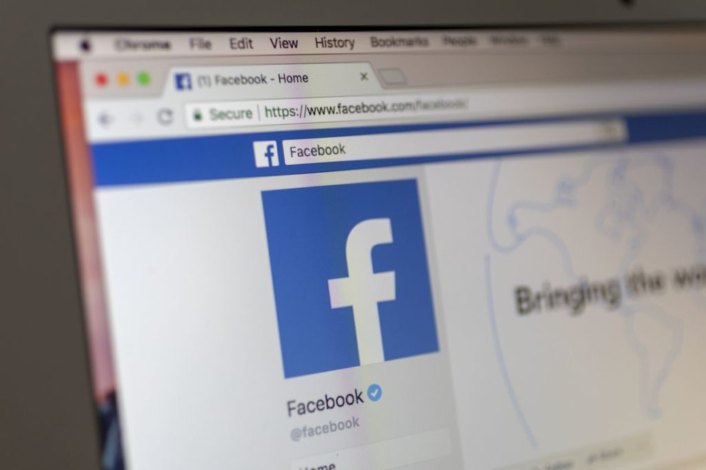 Piratage de Facebook : le réseau social ne compte pas vous prévenir