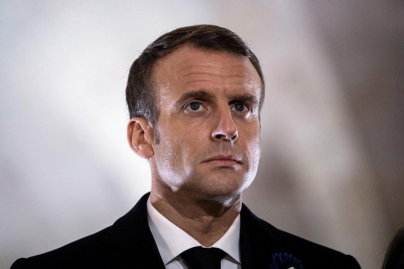 Emmanuel Macron plans to cut social networks in the event of a serious crisis