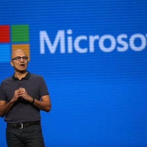 Image article Microsoft va se remettre à embaucher, mais l’IA change les règles