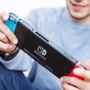 Nintendo Switch : la version 10.0 reconfigure les boutons et améliore le support des microSD
