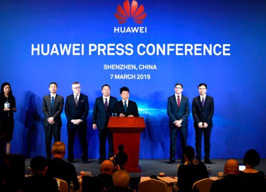 Huawei Conference Presse Poursuite Etats-Unis