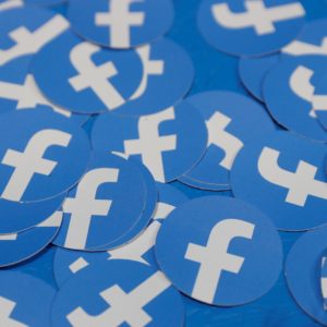 Facebook : 200 comptes liés à des groupes haineux ont été supprimés