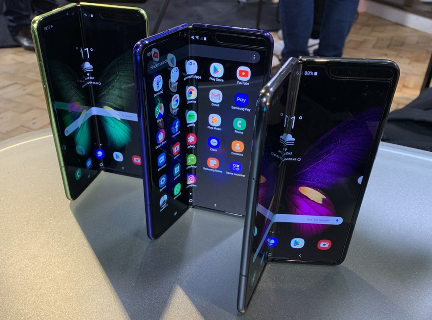 Samsung livre le Galaxy Fold avec plein de consignes pour éviter la