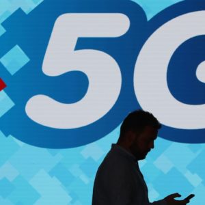 5G : la France mise sur « une solution européenne sécurisée », dit Macron