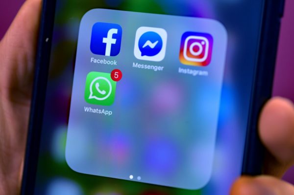 Facebook Messenger Instagram WhatsApp Icones Logos 600x399