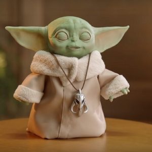 Baby Yoda (The Mandalorian) : Hasbro dévoile un jouet-animatronique absolument craquant (vidéo)