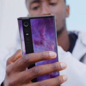 Le Xiaomi Mi Mix Alpha et son incroyable écran « integral » en preview chez Marques Brownlee (vidéo) !