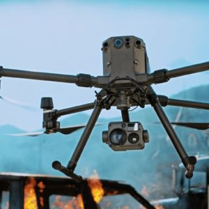 Matrice 300, le drone sans concessions de DJI : 55 minutes d'autonomie et jusqu'à 15 km de portée vidéo