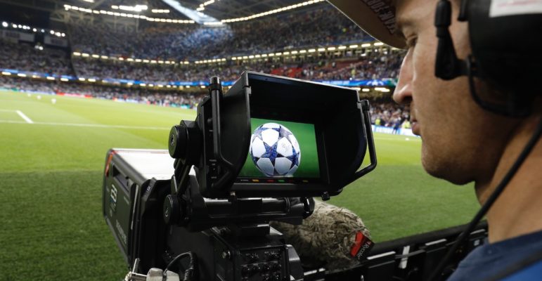 Cameraman Match Football