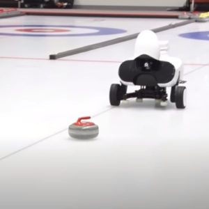 Le robot Curly parvient à battre deux équipes championnes de Curling