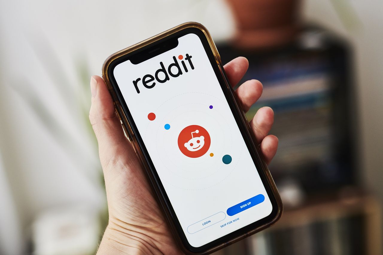Reddit improves its transparency rules and its moderation