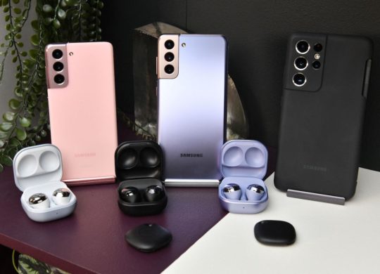 Gamme Samsung Galaxy S21 Arriere et Galaxy Buds Pro Gamme Samsung Galaxy S21 Arriere et Galaxy Buds Pro