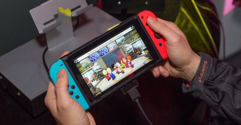 Nintendo Switch Neon Prise en Main