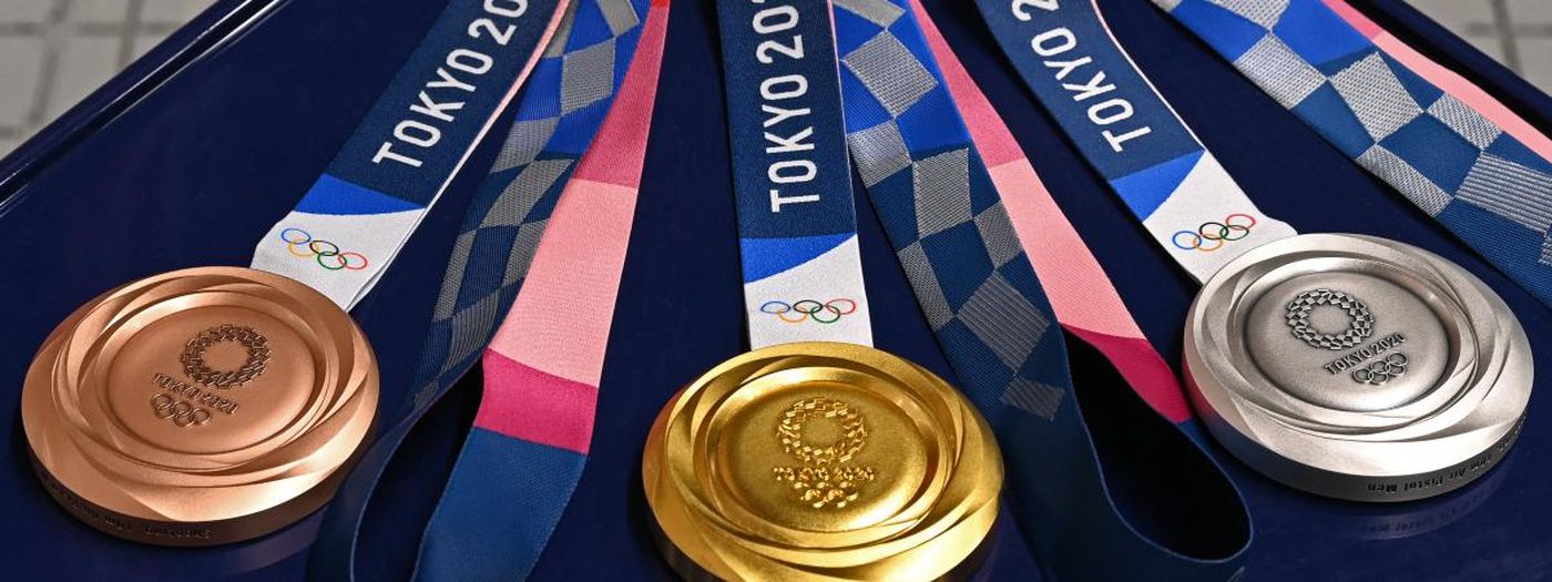 Argent et deux médailles de bronze JEUX OLYMPIQUES SPORT/JOUR PRIX 3 médailles dans un pack Or