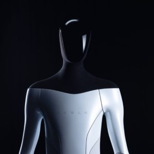 Image article Tesla dévoilera un prototype fonctionnel de son robot humanoïde dès septembre prochain !