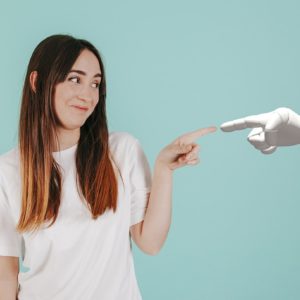 Image article L’IA ne remplace pas les humains mais change les critères d’embauche, selon la PDG d’AMD