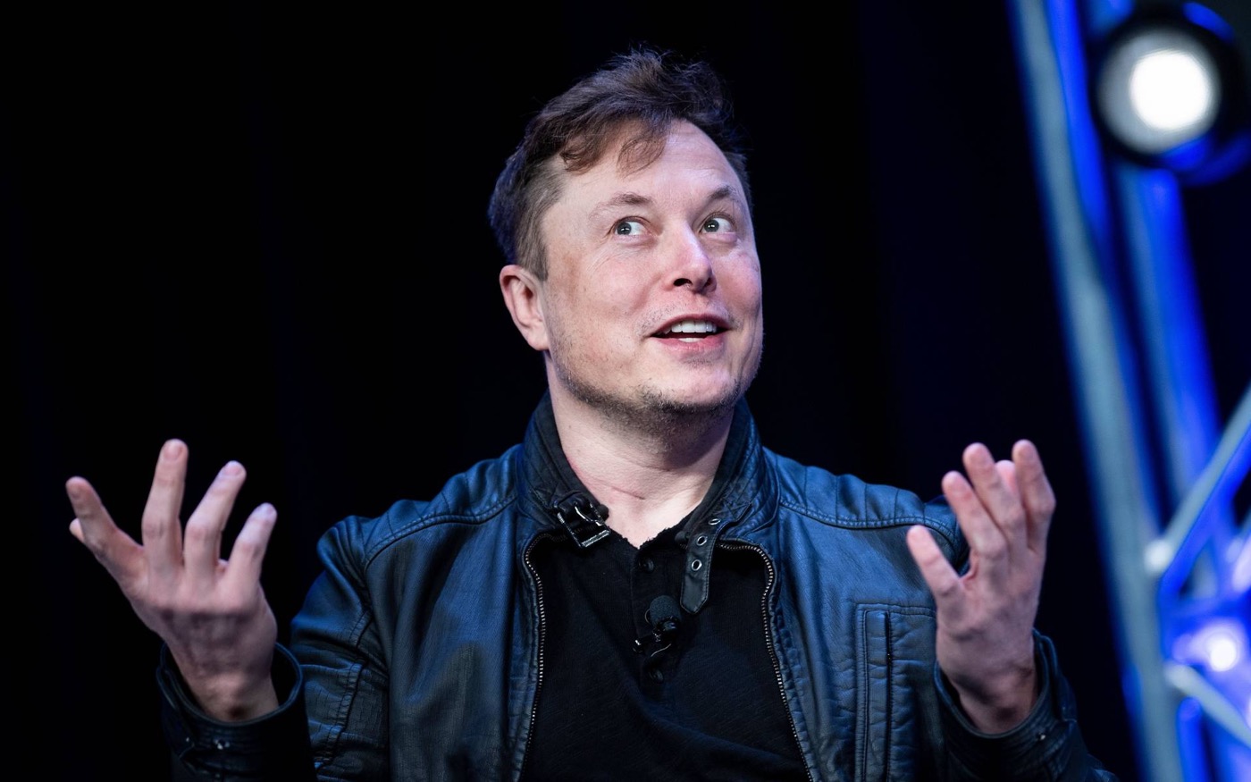 X (Twitter) ralentirait l’accès à certains médias et concurrents moqués par Musk