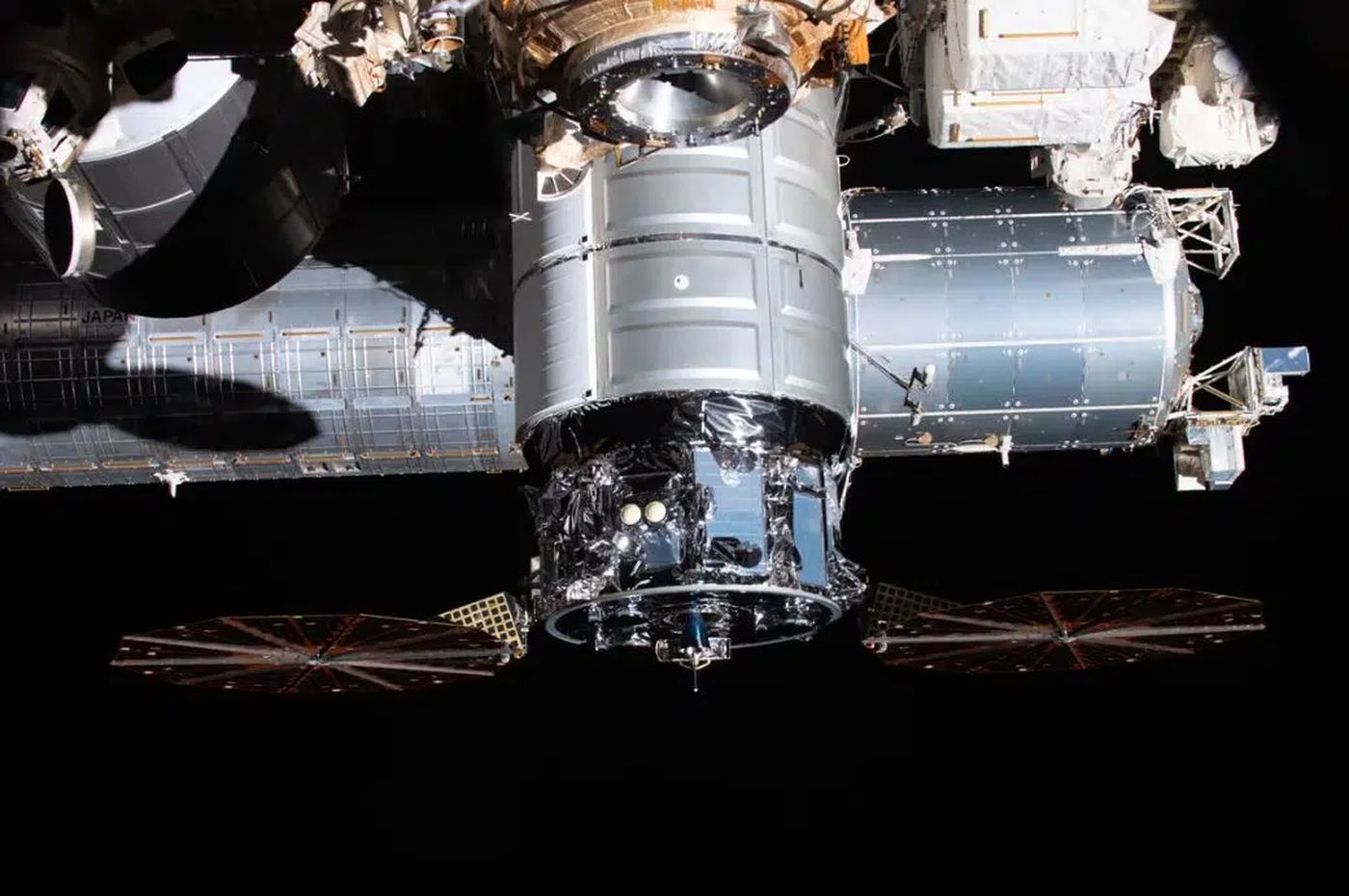 The United States claims to be able to control the orbit of the ISS on its own