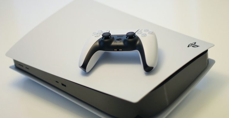 PlayStation 5 PS5 Couchee et Manette DualSense