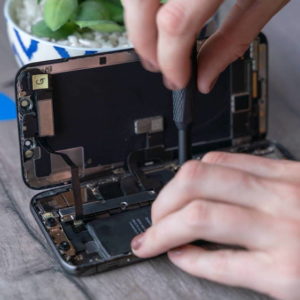 Image article Droit à la réparation en Europe : un an de garantie en plus pour les appareils réparés