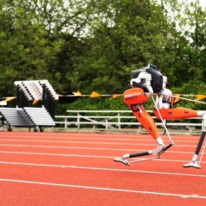 Image article Le robot bipède Cassie établit un nouveau record de vitesse sur 100 mètres