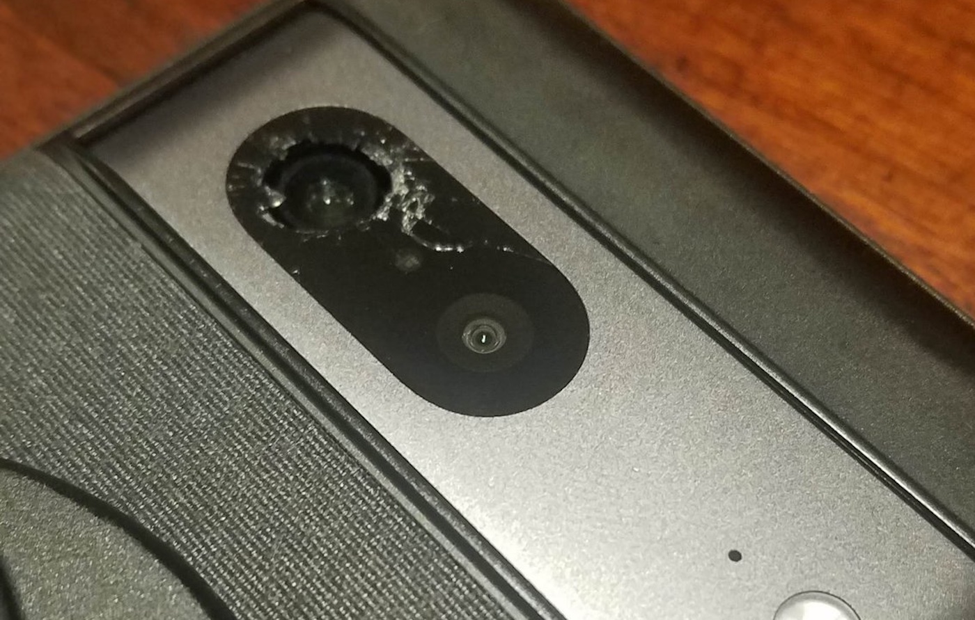 Pixel 7 rear camera glass breaks for some users