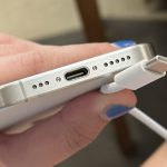 iPhone 15 Port USB-C et Cable