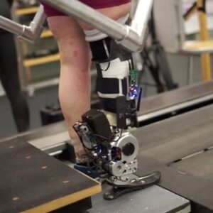Image article Des chercheurs du MIT mettent au point une neuroprothèse de jambe révolutionnaire