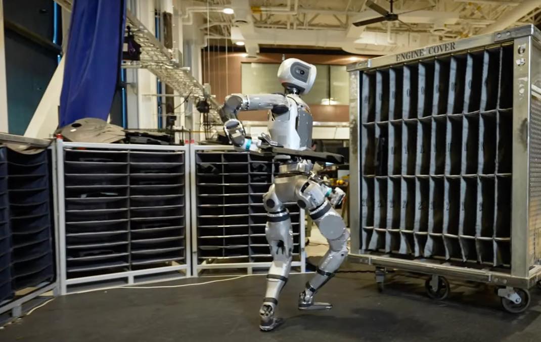 Le robot humanoïde Atlas sait agir de façon 100% autonome dans un environnement de travail (vidéo)