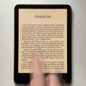 Image article Kindle Colorsoft : des soucis d’écran pour la première liseuse couleur d’Amazon