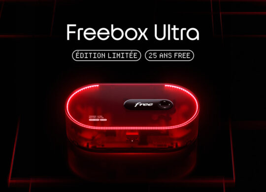 Freebox Ultra Edition Limitee Transparente Rouge