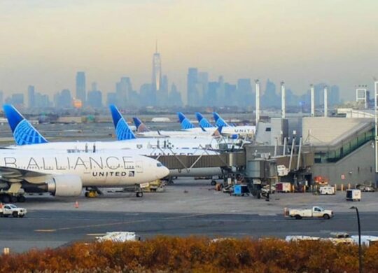 Newark-Liberty-International-Airport-Airplanes.jpg