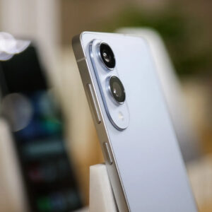 Image article Le Galaxy S25 Edge se vend mal, Samsung réduit la production