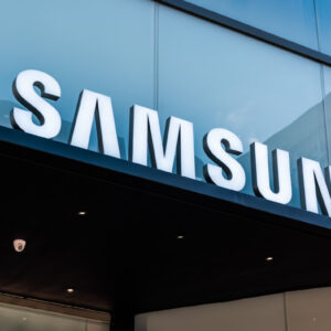 Image article Samsung signe un accord de 16,5 milliards de dollars avec Tesla pour les puces