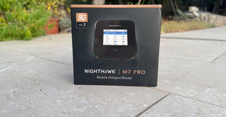 Netgear Nighthawk M7 Pro-7