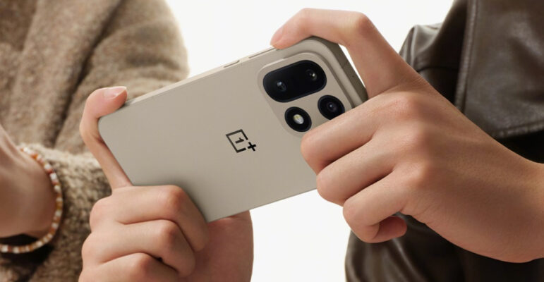 OnePlus 15 Arriere Prise en Main 2