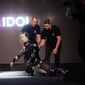Image article AIdol : le premier robot humanoïde russe s’effondre lors de sa présentation