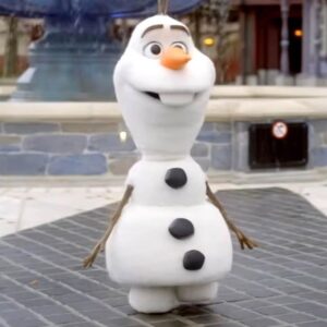Image article Disney dévoile un robot Olaf stupéfiant destiné à ses parcs d’attraction