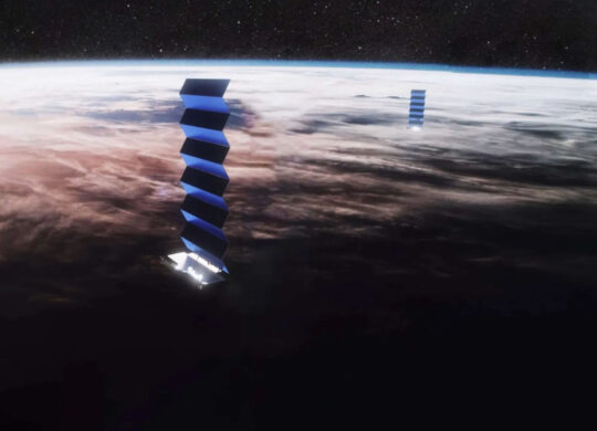 Starlink Satellites Solaires