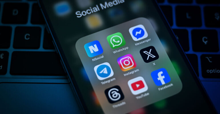 Reseaux Sociaux Icones Logos