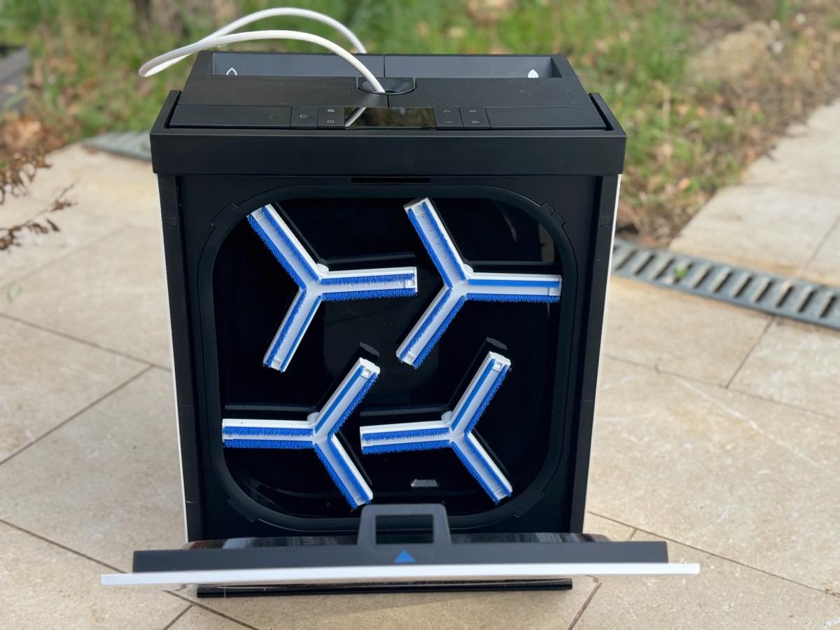 Ecovacs Winbo W3 Omni Vortex Wash